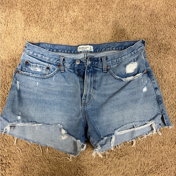 Abercrombie Distressed Women's jean Shorts - Picture 1 of 3